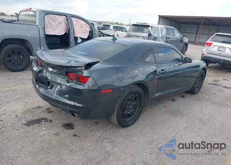 2013 Chevrolet Camaro 1Ls z USA, uszkodzony, nr VIN 2G1FE1E31D9223530